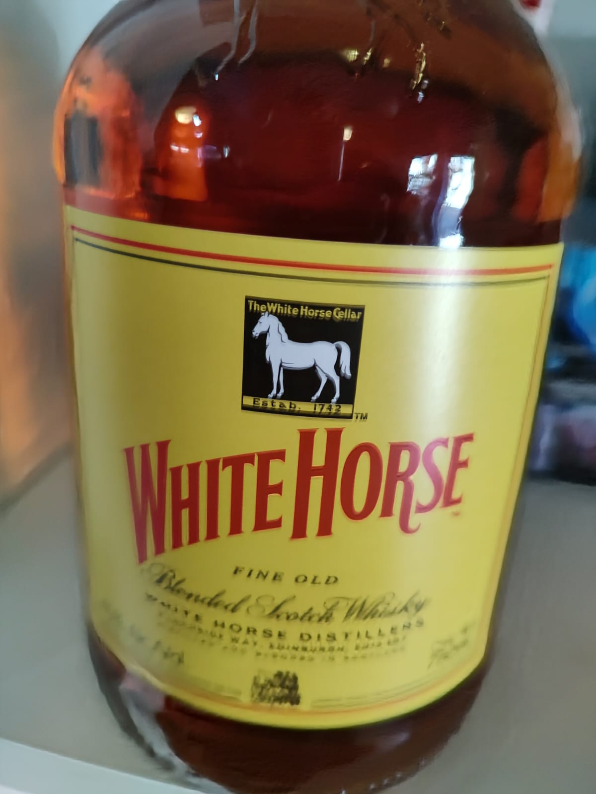 WHISKY WHITE HORSE 750 CC Atención 24hs