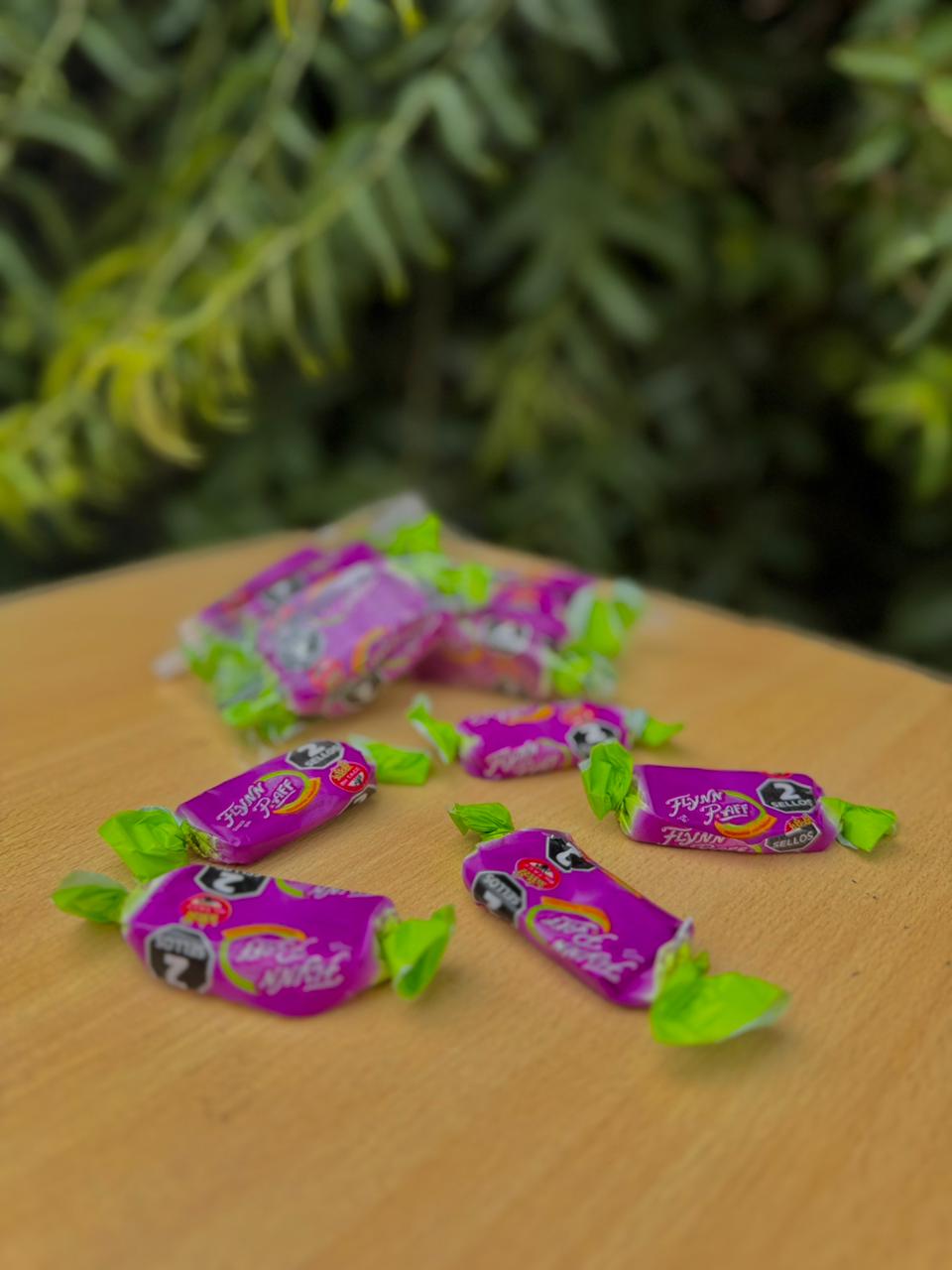 ) CARAMELOS FLYNN PAFF UVA X 5 UNIDADES